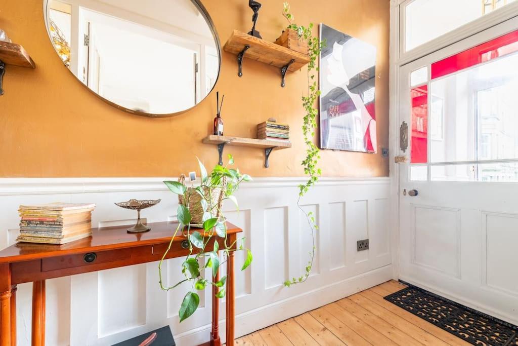 Holyrood Park: Lush & Arty 2 Double Bed Flat Lejlighed EDI Eksteriør billede