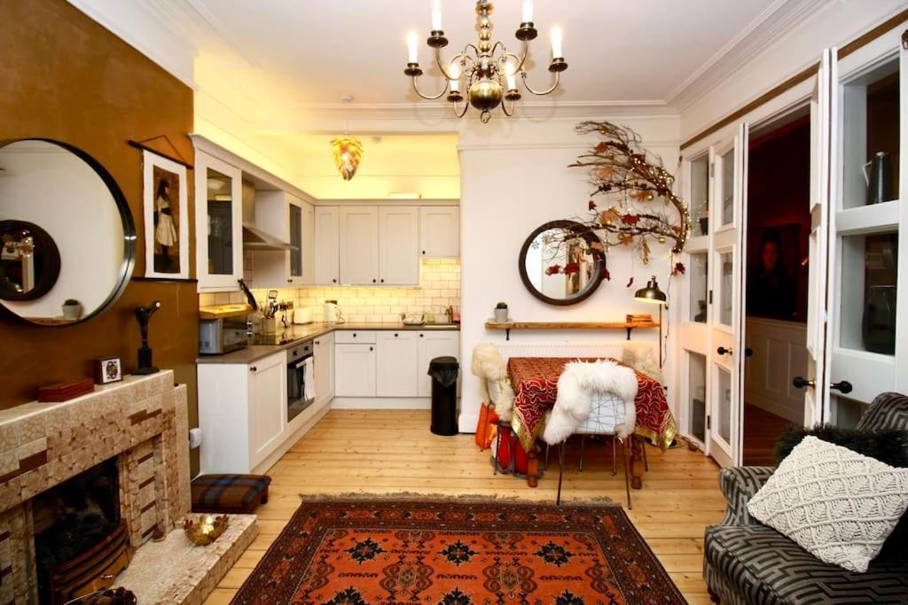 Holyrood Park: Lush & Arty 2 Double Bed Flat Lejlighed EDI Eksteriør billede